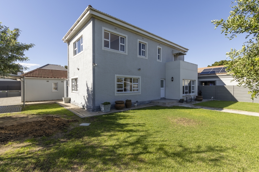 5 Bedroom Property for Sale in Strand North Western Cape